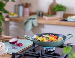 Home Furnishings Store -Home Furnishings Store 1258411 R Z001C