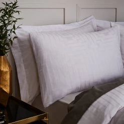 Bianca Cotton 180 TC Geometric White Bedding Set - Double -Home Furnishings Store 3080412 R Z003A