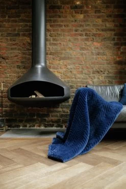 Dreamland Deluxe Velvet Royal Blue Heated Throw - Large -Home Furnishings Store 3340901 R Z008A