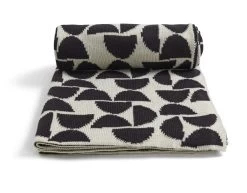 Habitat Geo Woven Throw - Black & White - 120x170cm -Home Furnishings Store 9646733 R Z002A
